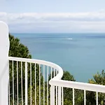 - Boutique Bed & Breakfast 4*