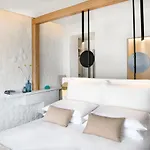 Bed & Breakfast - Boutique 4*