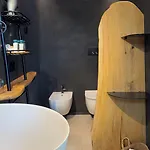 Bed & Breakfast - Boutique 4*