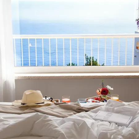 - Boutique Bed & Breakfast Amalfi